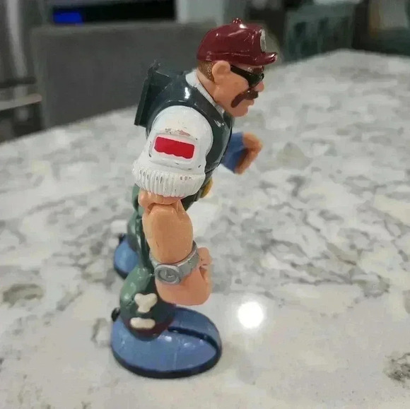 Vintage 1999 Mattel Rescue Heroes Bill Barker K9 Police Action Figure - Picture 4 of 4